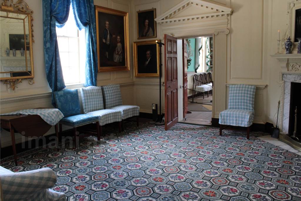 Mount Vernon Estate Sitting Room